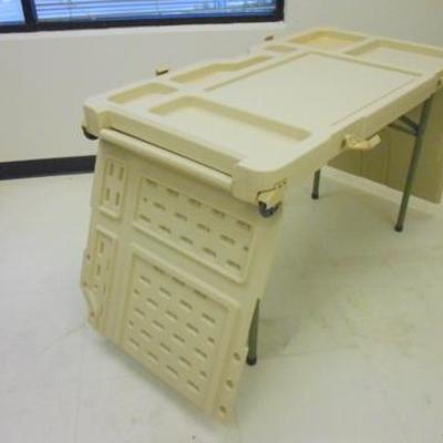 Lot 154 - Scrap n Stow large plastic craft table