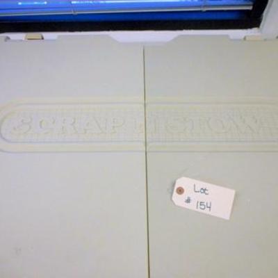 Lot 154 - Scrap n Stow large plastic craft table