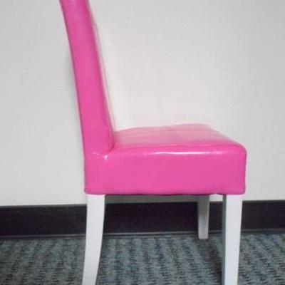 Lot 167 - Childs Hot Pink Patent Leather Chair 