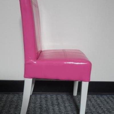 Lot 169 - Childs Hot Pink Patent Leather Chair 