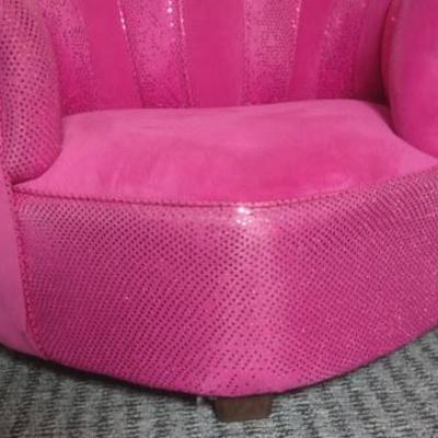Lot 175 - Hot Pink Heart Shaped Glamour Chair Complete with Sparkles