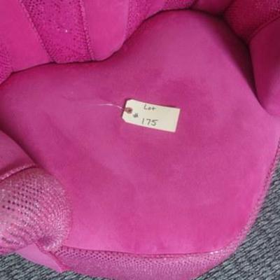 Lot 175 - Hot Pink Heart Shaped Glamour Chair Complete with Sparkles