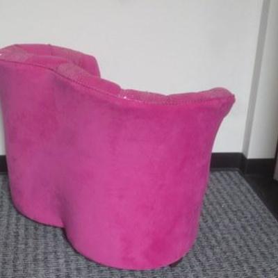Lot 175 - Hot Pink Heart Shaped Glamour Chair Complete with Sparkles