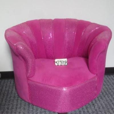 Lot 176 - Hot Pink Heart Shaped Glamour Chair Complete with Sparkles