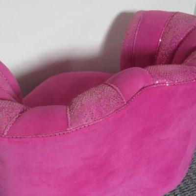 Lot 176 - Hot Pink Heart Shaped Glamour Chair Complete with Sparkles