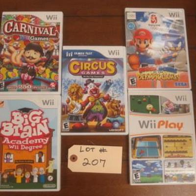 Lot 207 - 5 Piece lot of Nintendo Wii Games