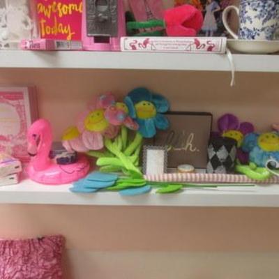 Lot 220 - Large Lot of Toys and Goodies for Young Girls 