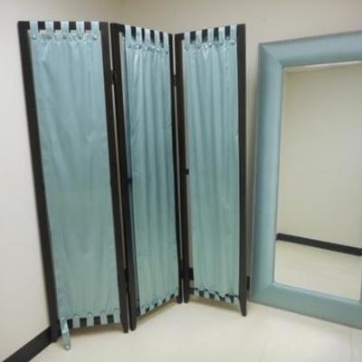 Lot 508 - Matching Silk/Satin Fabric Covered 3 Panel Dressing Screen & Huge Mirror