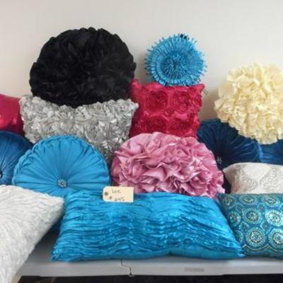 Lot 245 - Fancy Pillow Lot Nicole Miller Mario Lorenzo