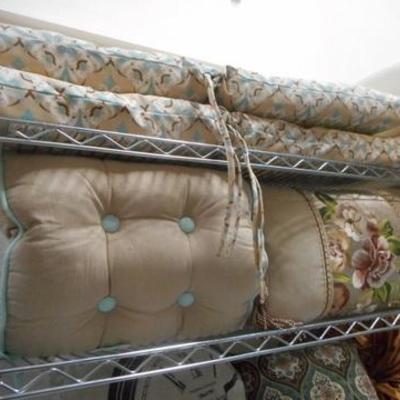 Lot 247 - Very Nice Pillow Lot