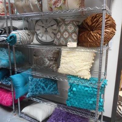 Lot 247 - Very Nice Pillow Lot