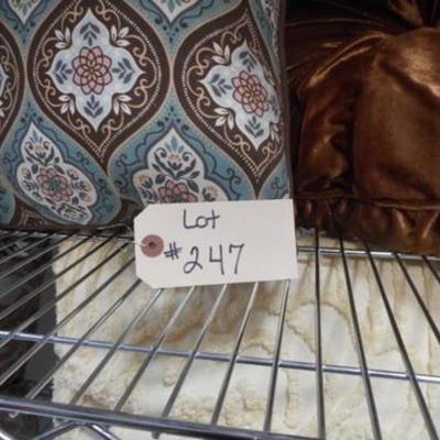 Lot 247 - Very Nice Pillow Lot