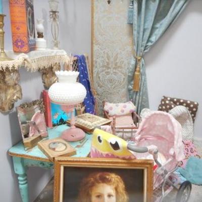 Lot 641 - Assorted Items Childrens Themed Goods