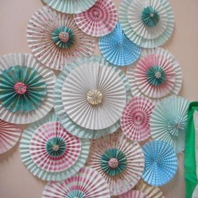 Lot 651 - Easter Themed Room