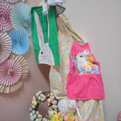 Lot 651 - Easter Themed Room