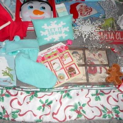 Lot 653 - Mixed Christmas Winter Themed Lot 