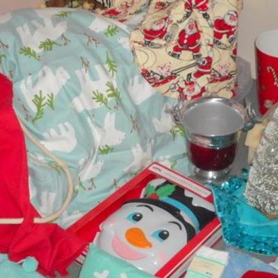 Lot 653 - Mixed Christmas Winter Themed Lot 