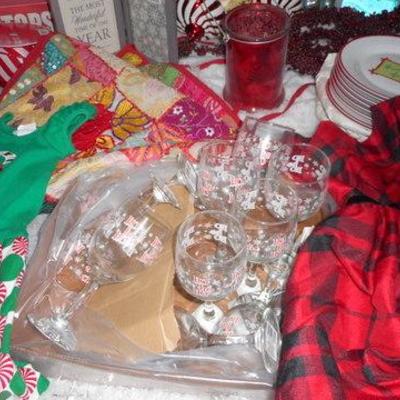 Lot 654 - Large Christmas Lot Lighted Reindeer and much more