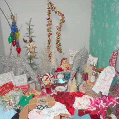 Lot 654 - Large Christmas Lot Lighted Reindeer and much more