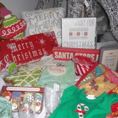 Lot 654 - Large Christmas Lot Lighted Reindeer and much more