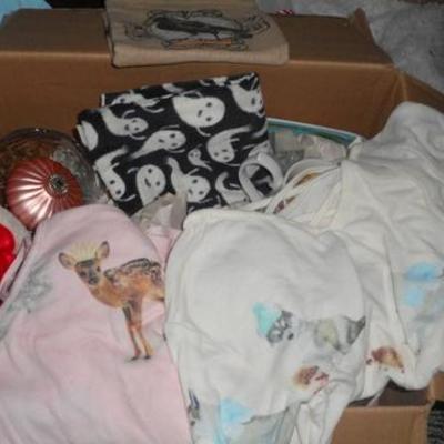 Lot 654 - Large Christmas Lot Lighted Reindeer and much more
