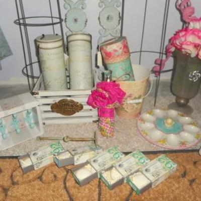 Lot 655 - Garden Themed items and Shabby Chic Shelf 