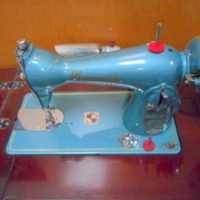 Lot 656 - Vintage Sewing Machine in Cabinet