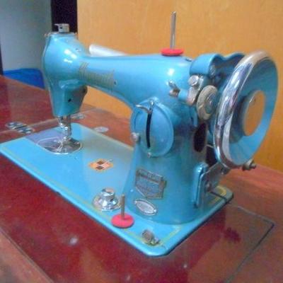 Lot 656 - Vintage Sewing Machine in Cabinet