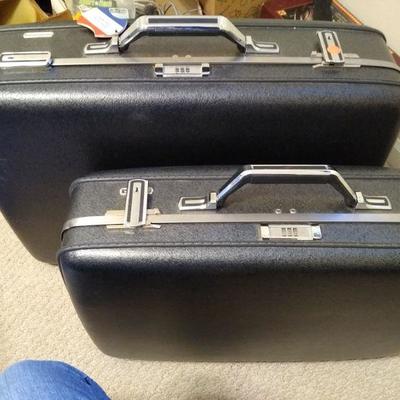 American Touristur 2 piece luggage set