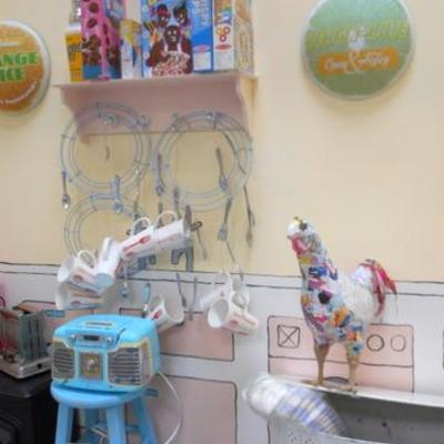 Lot 662 - Loads of Vintage/Retro Kitchen Themed Items