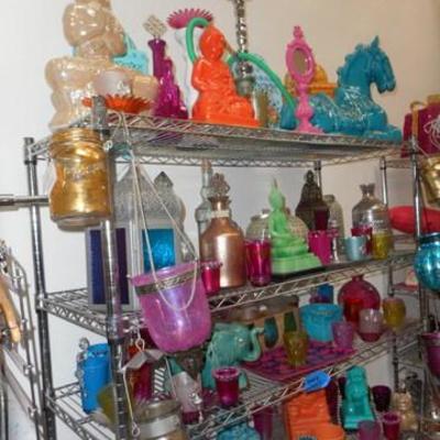 Lot 804 - Bakers Rack Full  "Arabian Nights" Themed Glassware & Decor