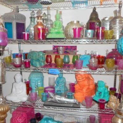 Lot 804 - Bakers Rack Full  "Arabian Nights" Themed Glassware & Decor