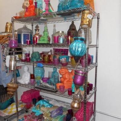 Lot 804 - Bakers Rack Full  "Arabian Nights" Themed Glassware & Decor