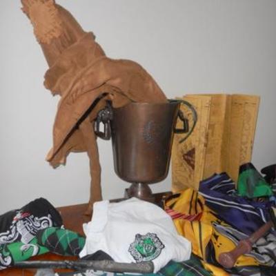 Lot 805 - Harry Potter Costume & Accessories Lot