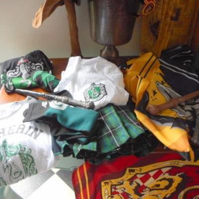 Lot 805 - Harry Potter Costume & Accessories Lot