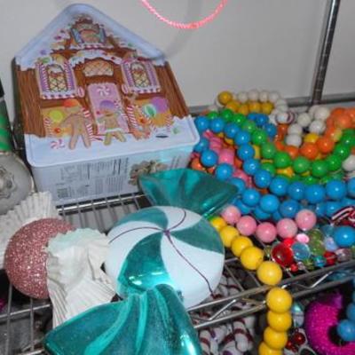 Lot 810 - Toyland Candy land Themed Decor w/ Bakers Rack