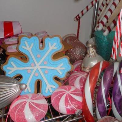 Lot 810 - Toyland Candy land Themed Decor w/ Bakers Rack