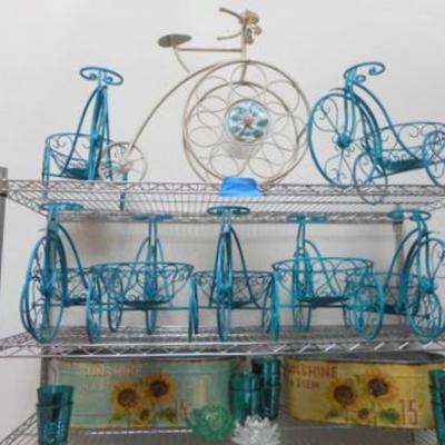 Lot 813 - Metal Bicycles, Metal Bins w/ Stainless Bakers Rack 