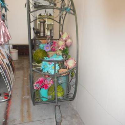 Lot 814 - Awesome Metal Garden Decorative Cart - Must See!
