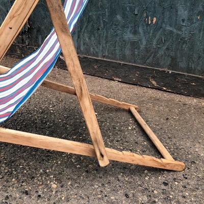 #16 - Vintage Folding Beach Chair 