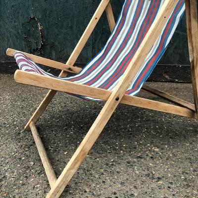 #16 - Vintage Folding Beach Chair 