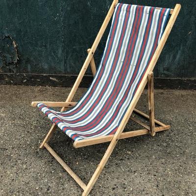 #16 - Vintage Folding Beach Chair 