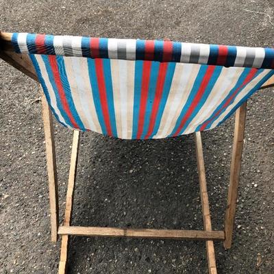 #16 - Vintage Folding Beach Chair 