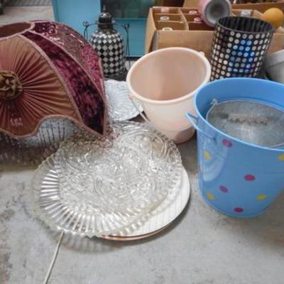 Lot 819 - Group of Assorted Decorative Items / Lampshades, Metal Letter "E", Glassware, ++