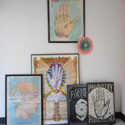 Lot 602 - 5 pc. Palmistry Themed Posters & Sgns