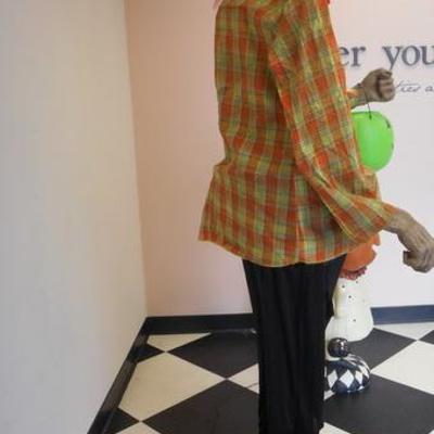 Lot 606 - 6 ft 5" Scary Halloween Figure