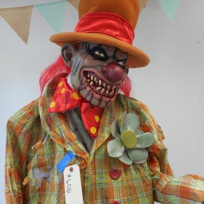 Lot 606 - 6 ft 5" Scary Halloween Figure