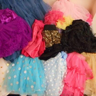 Lot 608 - Various Pretty Girl's Tutus - 25 total