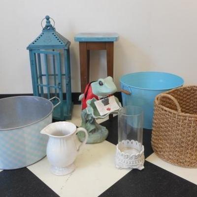 Lot 615 - 8 pcs /Metal wash bins, Wicker basket. +++