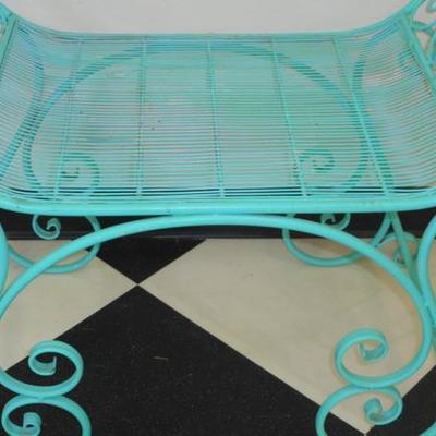 lOT 616 - Turquoise Painted Wire Garden Seat